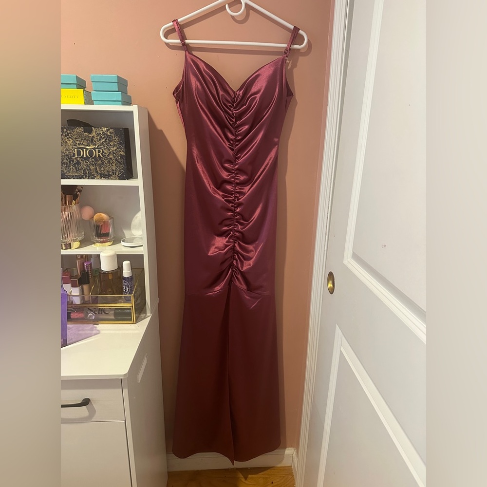 Elegant Satin Ruched Dress - Burgundy